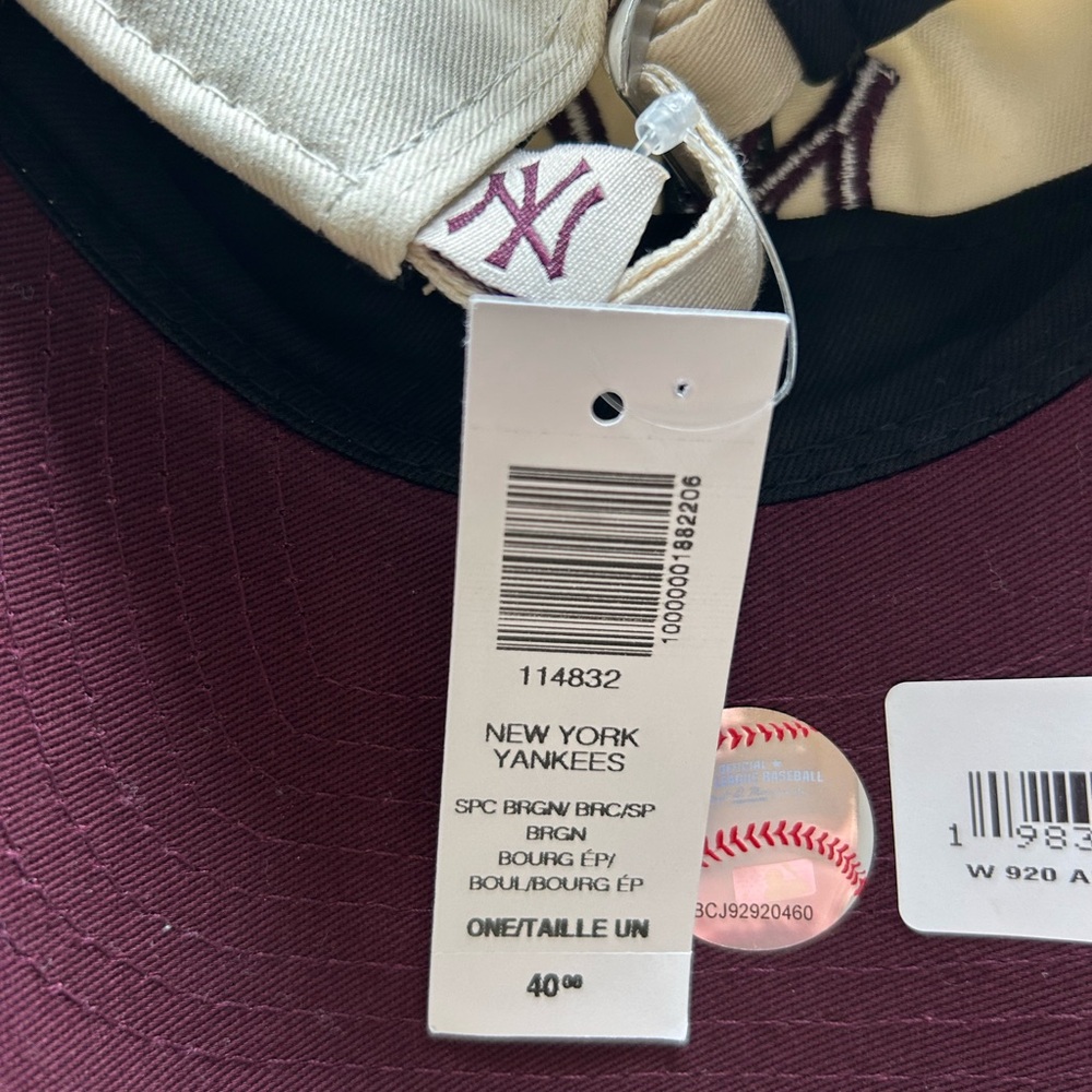 New Era Aritzia New York Yankees hats NWT - Picture 6 of 7